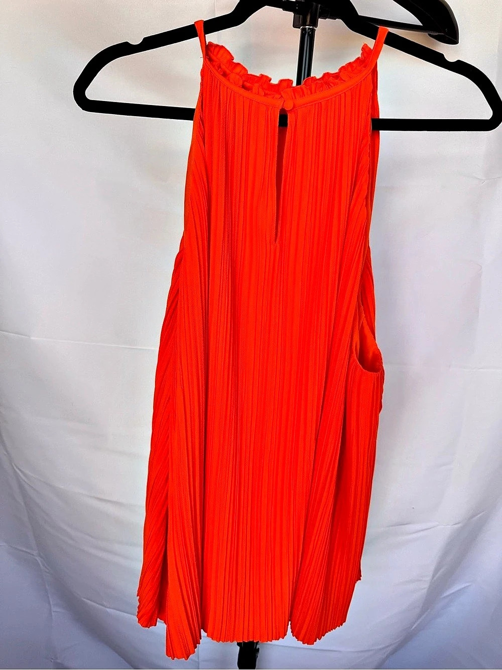 Ann Taylor Pleated Sleeveless Blouse in Orange XXL Like New